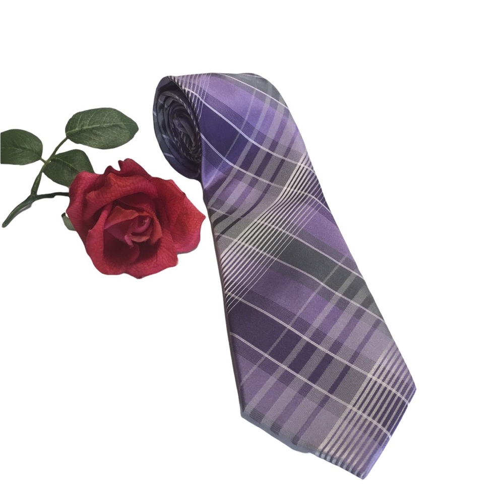 Silk Plaid Tie Liz  Clairborne Axcess gray lavender white EUC Like new